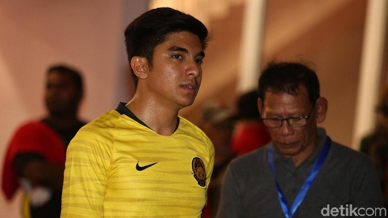 Polda Sebut Rusuh di GBK Hanya Lempar Air, Menpora Malaysia Protes Polda Sebut Rusuh di GBK Hanya Lempar Air, Menpora Malaysia Protes