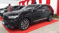 Mobil tersebut kabarnya merupakan sebuah SUV antipeluru garapan Esemka.