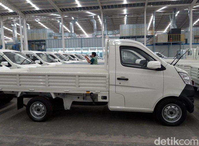 Tak Percaya Esemka Sudah Produksi Mobil, Nih Lihat Pabriknya