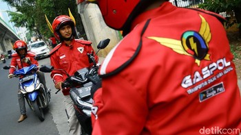 Keunikan di Gaspol adalah adanya kapten yang mengatur dan bertanggung jawab pada driver yang ada di bawahnya. Setiap kapten harus memastikan semua riders menaati peraturan yang ada dan memenuhi prosedur lainnya.