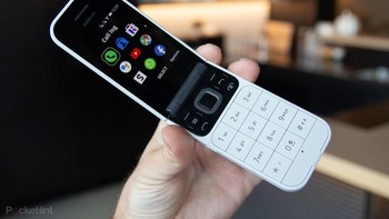 Tahun 2009, Nokia meluncurkan ponsel lipat Nokia 2720 Fold. Kini ia lahir kembali dengan nama Nokia 2720 Flip. Foto: Pocket Lint