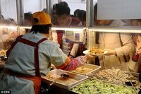 Keren! Kantin Kampus Ini Pasang Chip di Piring Untuk Membayar Makanan