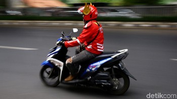 Kini ada sekitar 76 kapten, masing-masing kapten bertanggung jawab atas minimal 70 pengemudi. Mitra yang terpilih diklaim sudah disaring ketat, mulai dari validasi data identitas misalnya. Dari standar operasional pun, mitra harus memiliki ID.