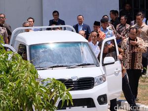Jokowi Nilai Esemka Lebih Baik di Tangan Swasta