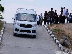 Deretan Pejabat yang Nggak Sabar Mau Beli Esemka