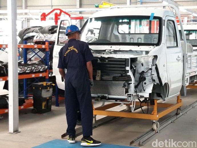 Tak Percaya Esemka Sudah Produksi Mobil, Nih Lihat Pabriknya
