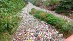 Alat Berat Dikerahkan Bersihkan Sampah di Kali Jambe Bekasi