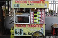 Piscok Dynamite: Legit Lumer Piscok dengan Cokelat Rahasia