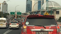 Siap-siap duit Rp 500 ribu melayang karena melanggar Pasal 287 ayat 1. Budayakan antre ya detikers! Foto: Dina Rayanti
