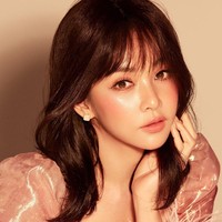 Baru-baru ini aktris Thailand Panward Hemmanee membuat penggemar ketakutan ketika ia berbagi postingan dari ASI-nya yang berdarah setelah menggunakan pompa. Foto: Instagram