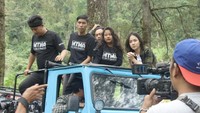 Mereka mencoba off road di jalur ekstrem yang ada di Purwokerto. Wah, seperti apa ya tantangan di jalur ini? Berhasilkah para host melewati jalurnya? (MTMA)