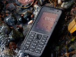 Nokia 800 Tough, Ponsel Badak yang Tahan Banting