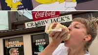 Wouw, ada yang ngiler dengan sandwich jumbo buatan Crabby Jacks ini? Homer saja bisa melahapnya langsung dalam ukuran besar. Foto: Bored Panda