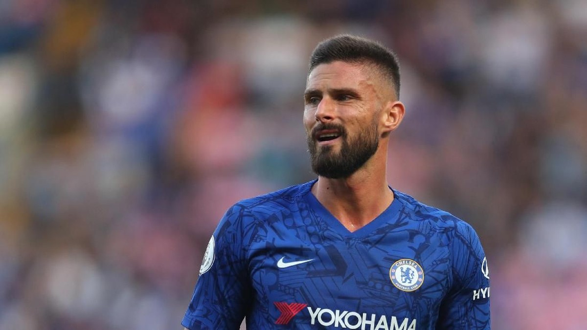 Olivier Giroud kalah bersaing dengan Tammy Abraham di lini depan Chelsea (Foto: Catherine Ivill / Getty Images)