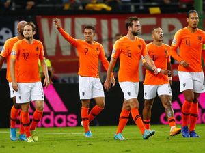 Main Sabar, Belanda pun Menang
