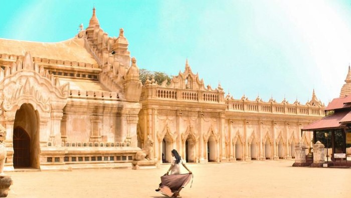 Ilustrasi Wisatawan di Myanmar