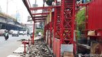 Potret Pembongkaran Loksem Nasi Kapau di Kramat untuk Pelebaran Trotoar