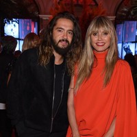 Kisah cinta antara Heidi dan Tom sempat menjadi sorotan lantaran perbedaan umur yang jauh. Heidi 16 tahun lebih tua dari Tom. (Foto: Getty Images)