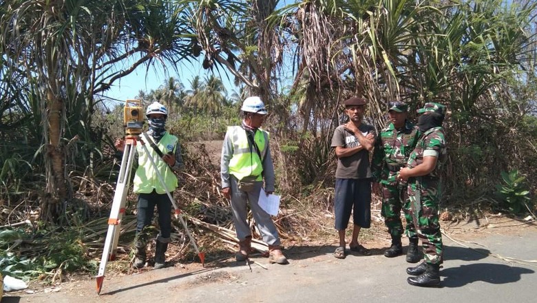 Pengukuran lahan sirkuit MotoGP Mandalika (dok. Korem 162/WB) Pengukuran lahan sirkuit MotoGP Mandalika (dok. Korem 162/WB)