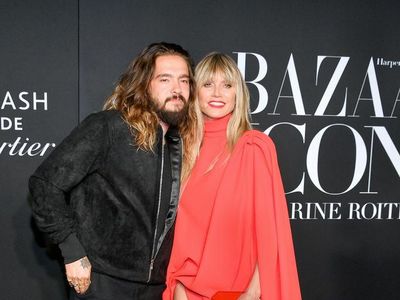 Foto: Perdana, Heidi Klum Pamer Mesra Bareng Suami Baru di Red Carpet