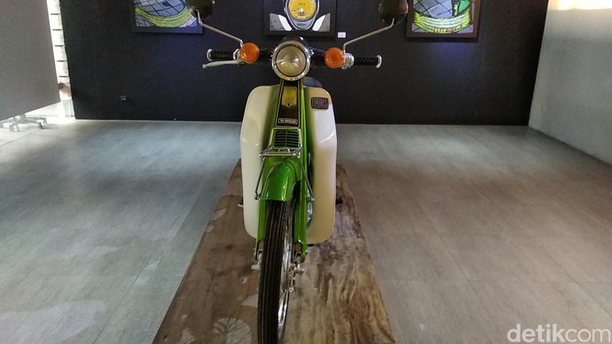 Motor Klasik Pak Tino Sidin Dilelang