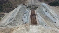 WIKA yang tergabung dalam Konsorsium HK dan Nindya ini membangun waduk ini dengan kapasitas tampung air sebesar 43 juta meter kubik ini. Pool/Wijaya Karya.
