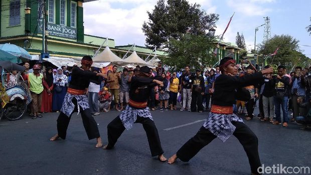 Ribuan Pesilat Tumpah di Malioboro Yogyakarta