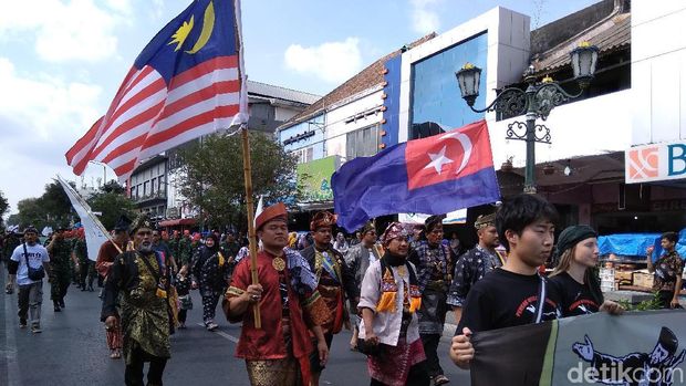 Ribuan Pesilat Nusantara dan Mancanegara Tumpah Ruah di Malioboro