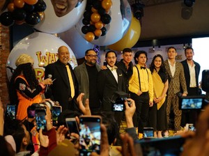 Indro Menangis di Mega Premier Warkop DKI Reborn