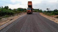 Dari 12 ruas/koridor yang ada, sebanyak 4 ruas sudah jalan dalam kondisi teraspal seluruhnya, yakni ruas Nanga Badau-Lanjak sepanjang 44,92 km, Lanjak-Mataso sepanjang 25,72 km,  Mataso-Tanjung Kerja sepanjang 54,85 km, dan Tanjung Kerja-Putussibau sepanjang 37 km. Istimewa/Kementerian PUPR.
