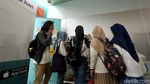 Asyik, Kini Penumpang Bisa Baca Buku di MRT
