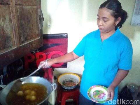 Mantap! Ngopi Ditemani Getuk dan Udara Sejuk Bukit Muria
