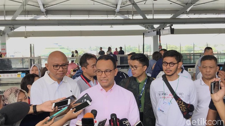 Anies soal Ruang Baca MRT: Buku Bisa Dikembalikan di Stasiun Berikutnya Anies soal Ruang Baca MRT: Buku Bisa Dikembalikan di Stasiun Berikutnya