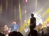 Malam Minggu Tak Terlupakan Penampilan Liar Suede