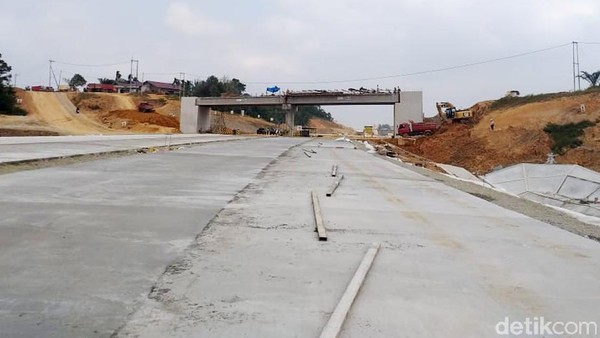 Potret Pembangunan Jalan Tol di Ibu Kota Baru