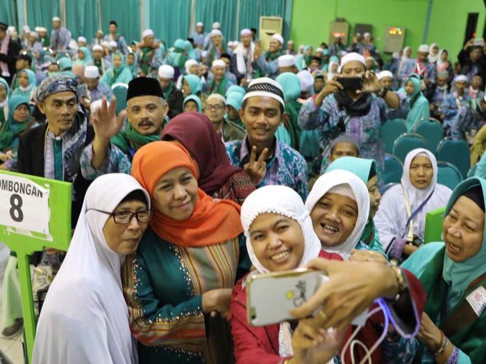gubernur khofifah sambut jemaah haji