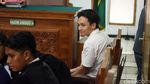Senyum Simpul Jefri Nichol Jelang Persidangan