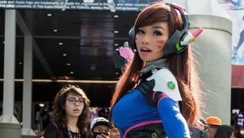 Terperangah liat aksi cosplayer. (Foto: Via Brightside)