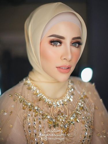 Foto Penampilan Cantik Selebgram Aghnia Punjabi Saat Dikhitbah