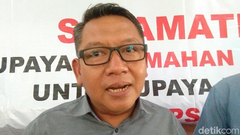 Rektor UII ke Jokowi: Tolak Revisi UU KPK, Anak Bangsa Berdiri di Belakang Bapak Rektor UII ke Jokowi: Tolak Revisi UU KPK, Anak Bangsa Berdiri di Belakang Bapak