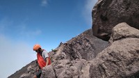 Gunung Raung layak dikatakan gunung paling ekstrem di Pulau Jawa. Gunung ini menjulang di antara Kabupaten Banyuwangi, Bondowoso, dan Jember (istimewa)