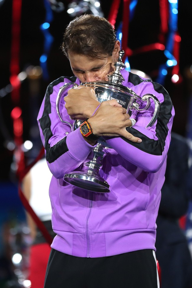 Bagi Nadal, deretan jam tangan Richard Mille sudah menemani hampir setengah usia kariernya sebagai petenis profesional. Pasalnya, petenis yang dijuluki Raja Lapangan Tanah Liat itu sudah menjadi brand ambassador Richard Mille sejak 2010. (Foto: Getty Images)