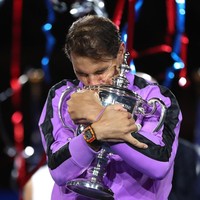 Bagi Nadal, deretan jam tangan Richard Mille sudah menemani hampir setengah usia kariernya sebagai petenis profesional. Pasalnya, petenis yang dijuluki Raja Lapangan Tanah Liat itu sudah menjadi brand ambassador Richard Mille sejak 2010. (Foto: Getty Images)