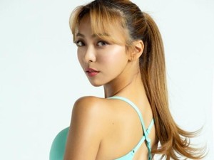 Ucapan Permintaan Maaf Luna f(x) untuk Sulli yang Bikin Haru
