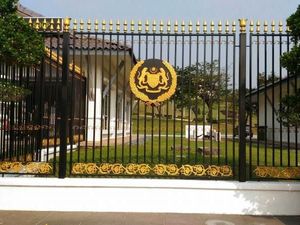 Miripnya Istana Negara Malaysia dan Indonesia
