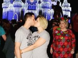 Momen Kocak Photobomb, Ada yang Lirikannya Bikin Ngeri!