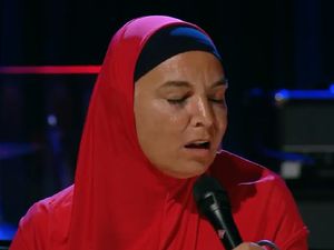 Sinead OConnor Meninggal Dunia, Tante Ernie Resmi Cerai