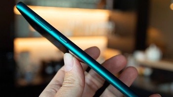 Desain Nokia 7.2 cukup tipis. Foto: Tech Advisor