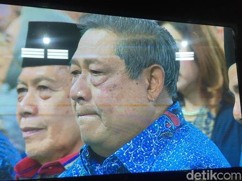 Tangis SBY Saat Lagu 'Candle In The Wind' Dinyanyikan