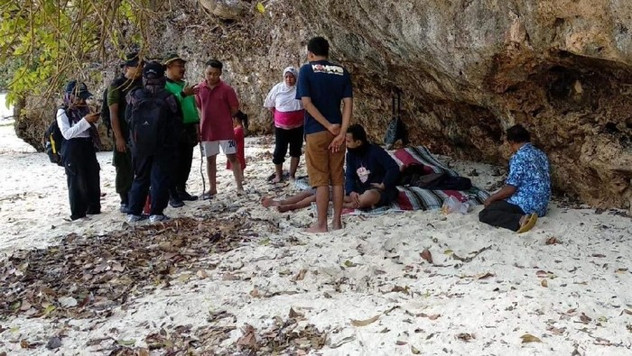Pulau Sempu yang berada di Desa Tambakrejo, Kecamatan Sumbermanjing Wetan, Kabupaten Malang resmi menjadi cagar alam. Namun masih banyak wisatawan yang nekat masuk ke area tersebut.